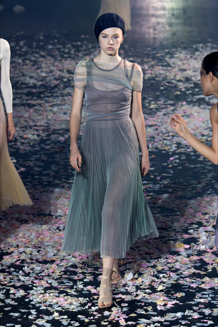 Christian Dior 迪奥2019巴黎时装周春夏高级成