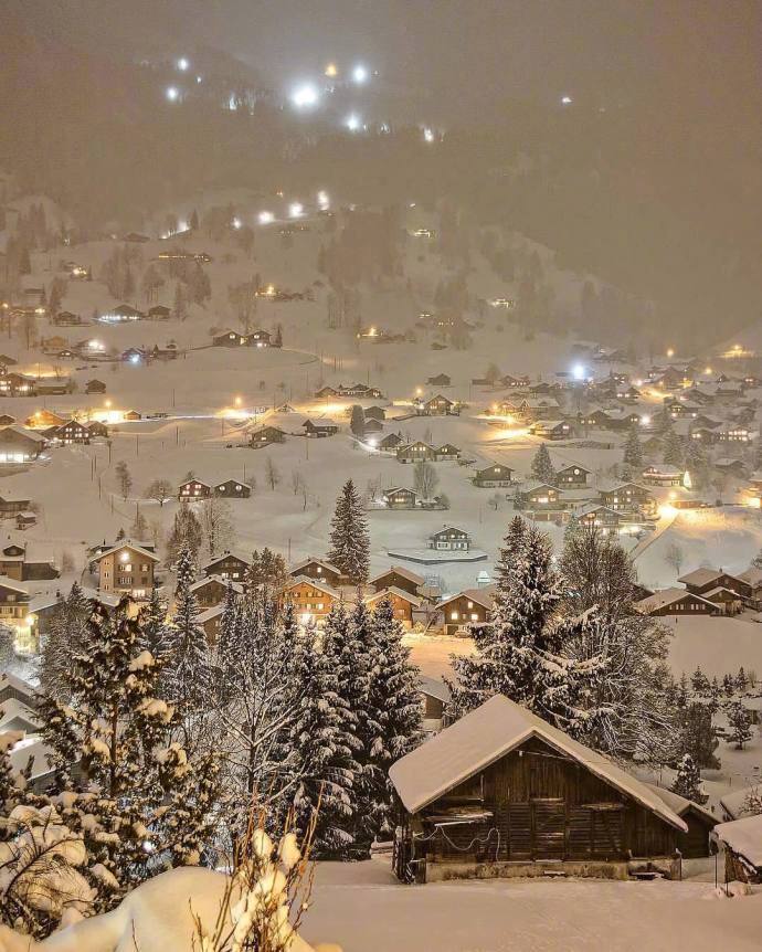 瑞士雪夜,仿佛童话世界一般,美呆了