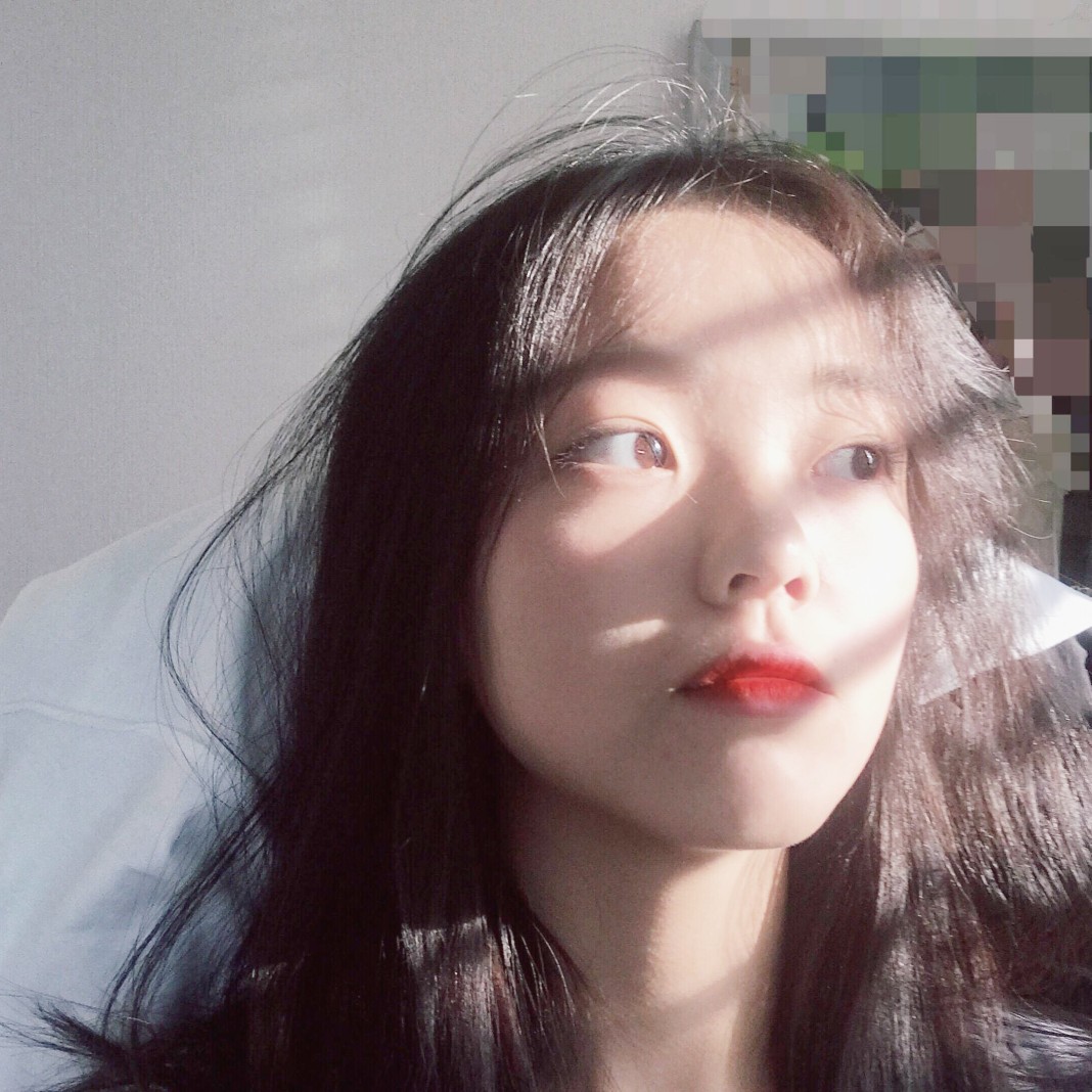 韩系 女生 欧美 半身 唯美 遮脸 镜子照 中式风 安静 可爱 卖萌 个性