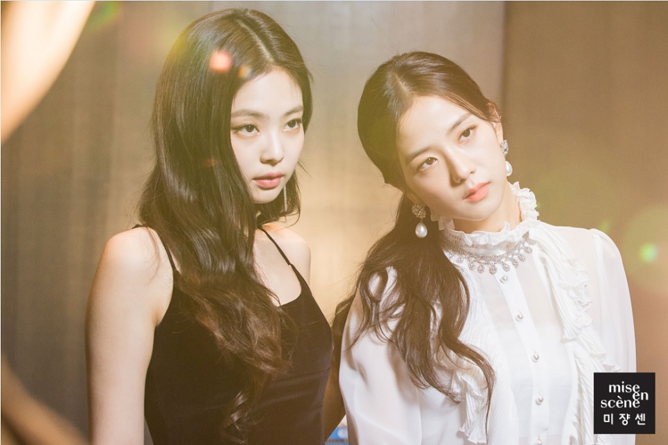 jennie亲jisoo脖子,jennie和jisoo亲嘴 jennie&jisoo