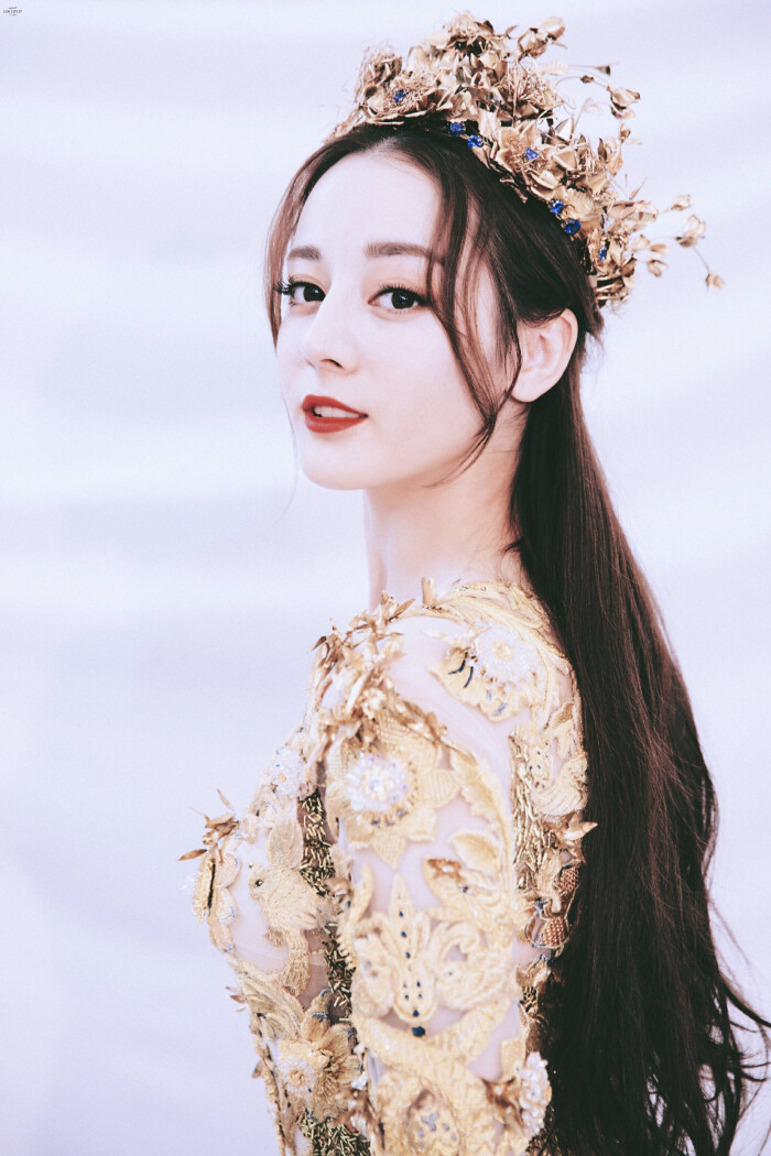 cr:lollipop_dlrb修图站迪丽热巴2018金鹰女神