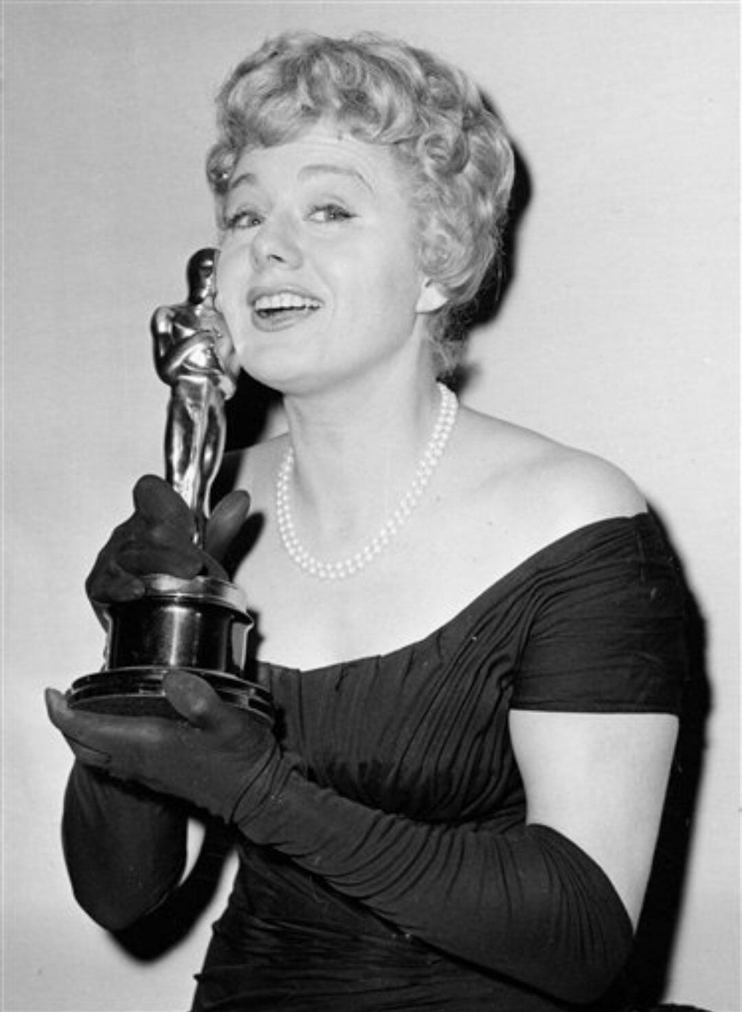 谢利温特斯 shelley winters 1920-2006年美国女演员.