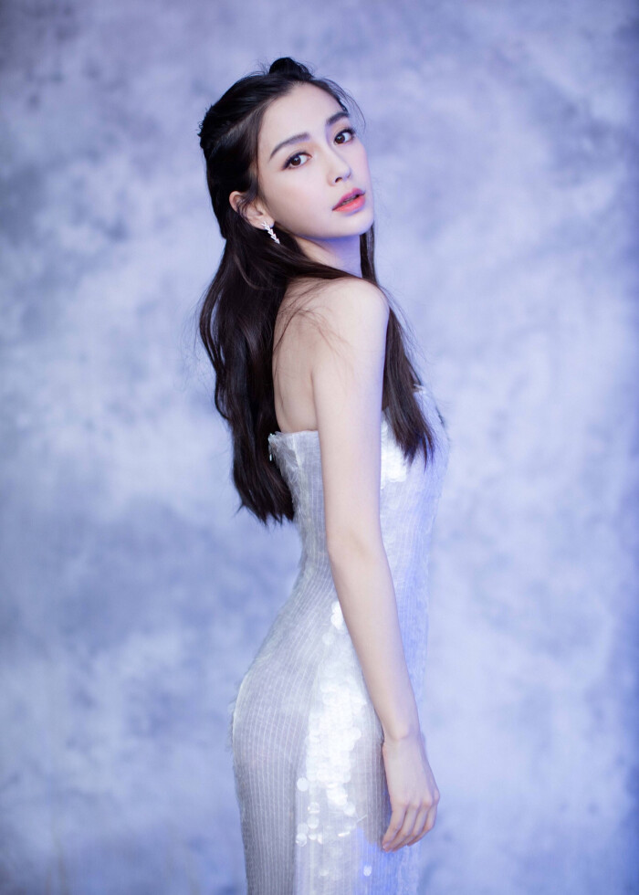 angelababy //181017 lux力士 沐浴露"小苍兰后花园