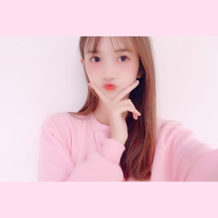 洝大人 女头白边自制头像