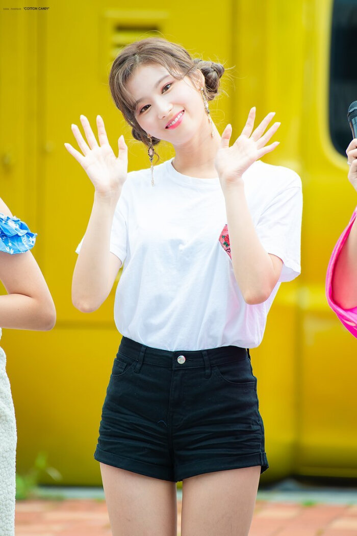 twice 凑崎纱夏(sana)