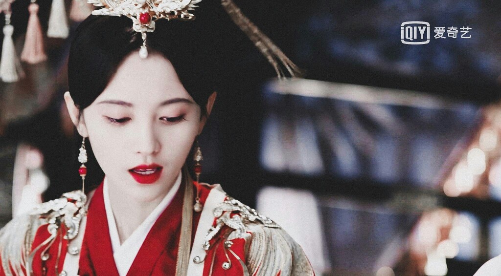 鞠婧祎韩芸汐 cr微博.