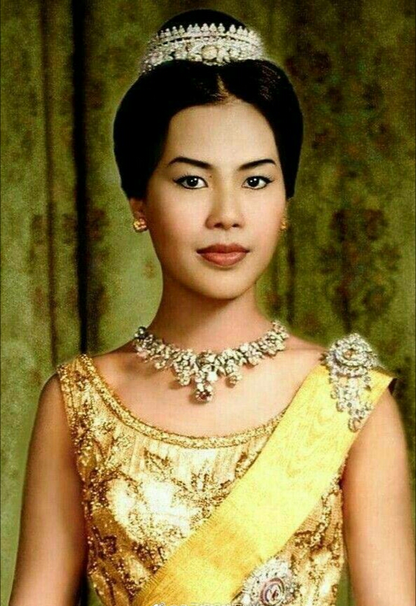泰国诗丽吉王后