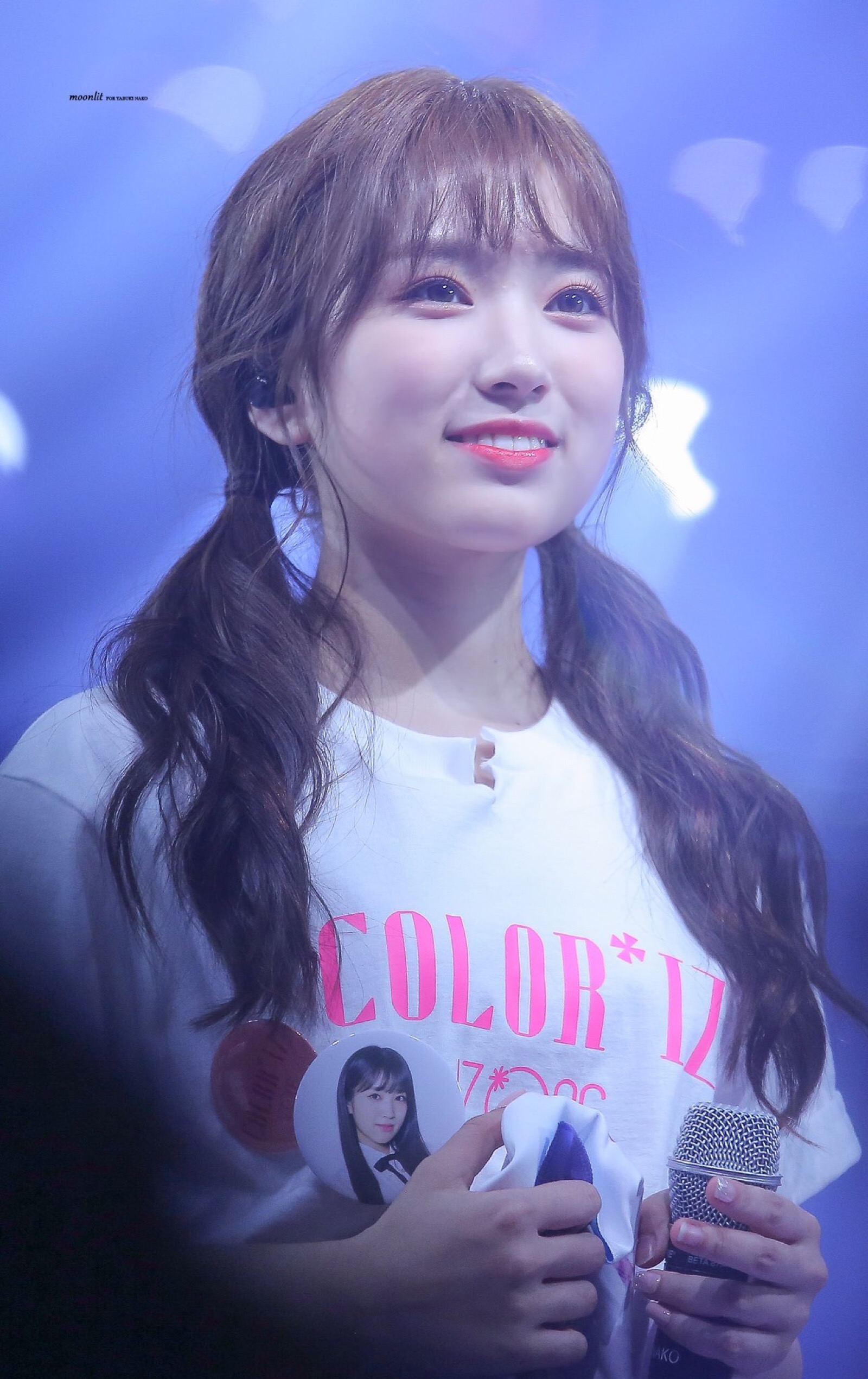 矢吹奈子 nako izone.