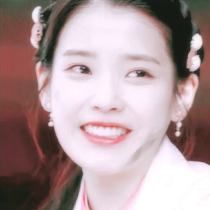 iu/李知恩头像