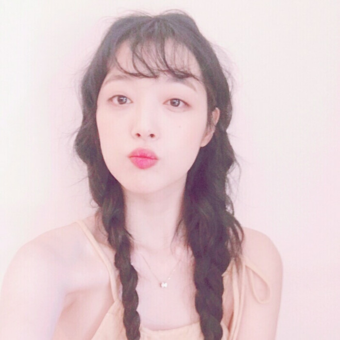 崔雪莉头像