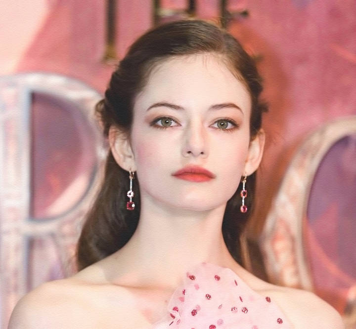 《胡桃夹子》女主mackenzie foy