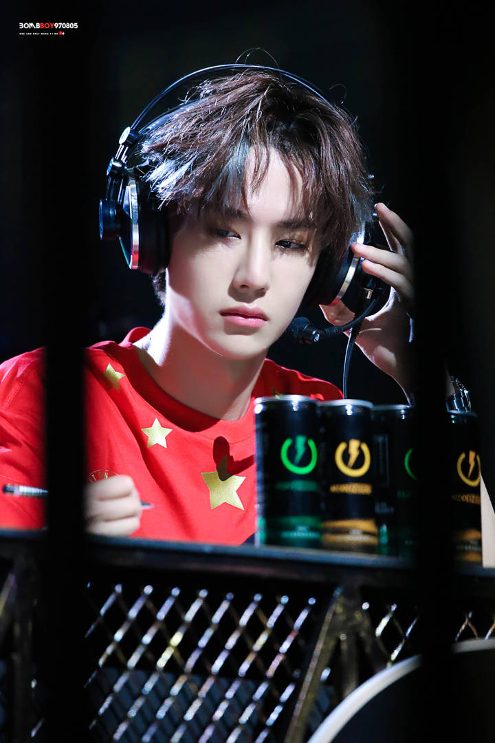 电竞博,王一博