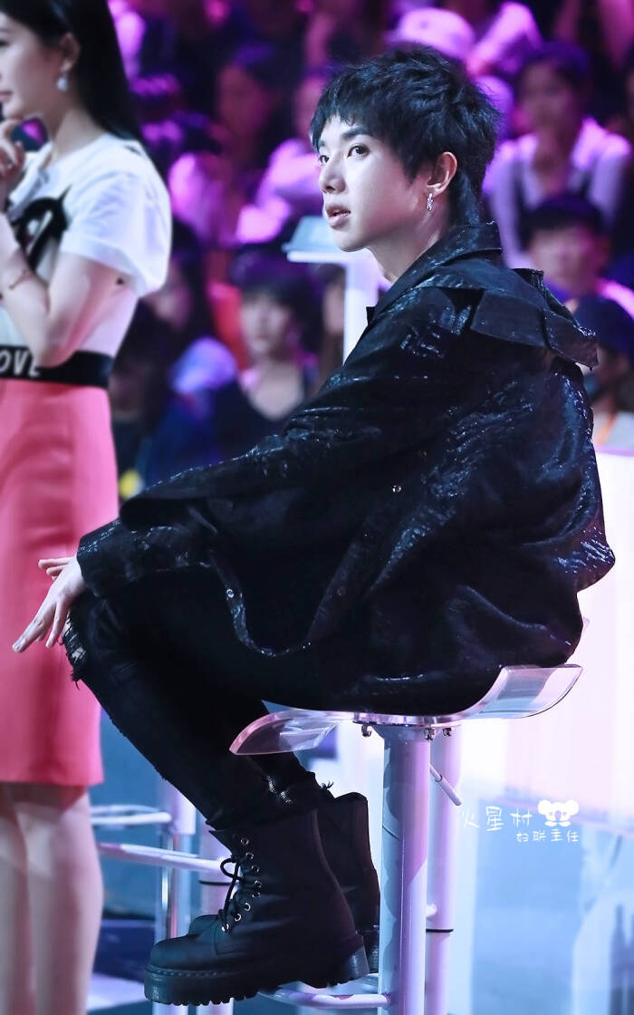 美好的少年 —— 华晨宇