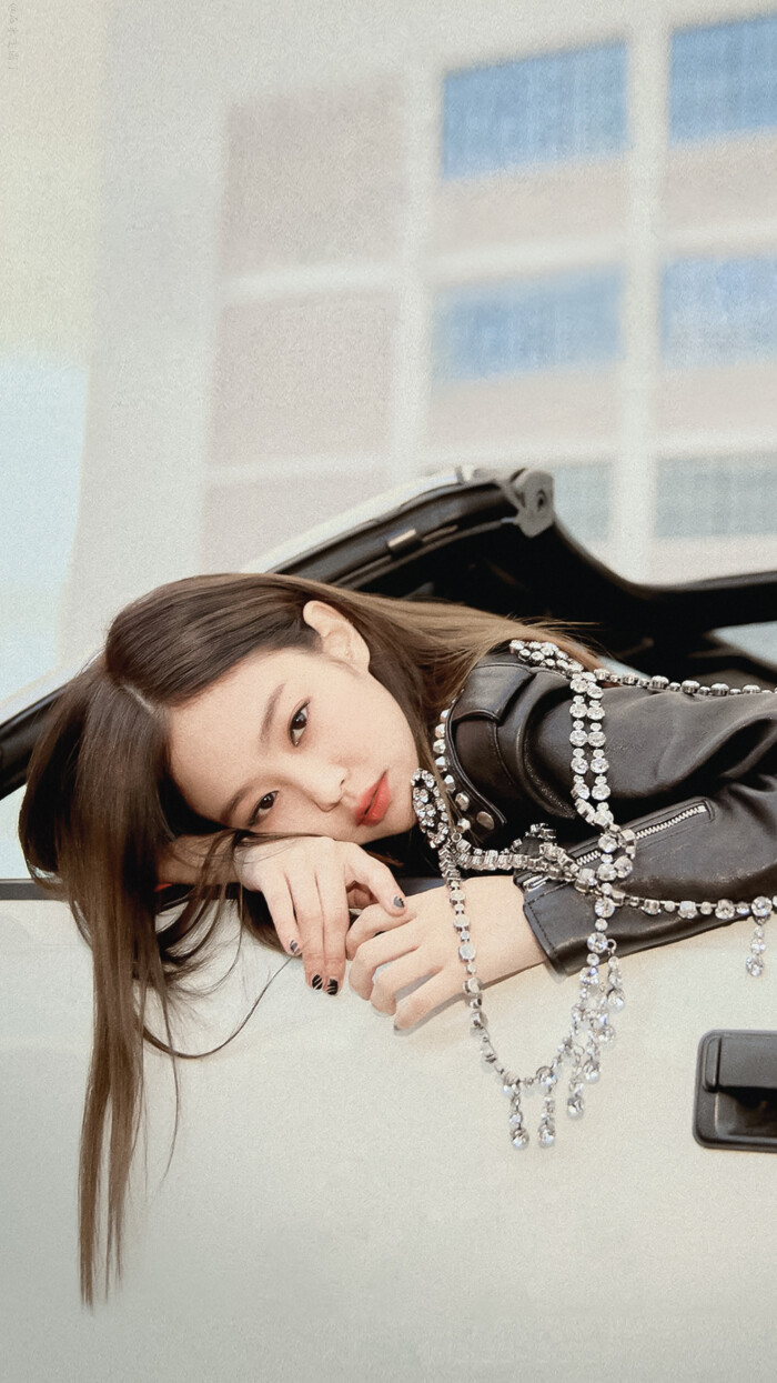 jennie solo.