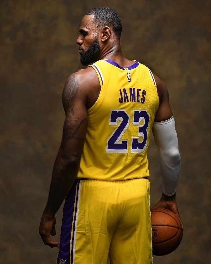 nba/勒布朗詹姆斯/lebron james/洛杉矶湖人