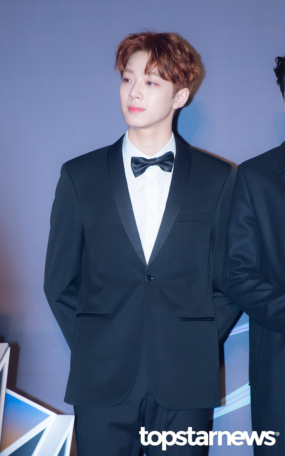 赖冠霖 cr.logo