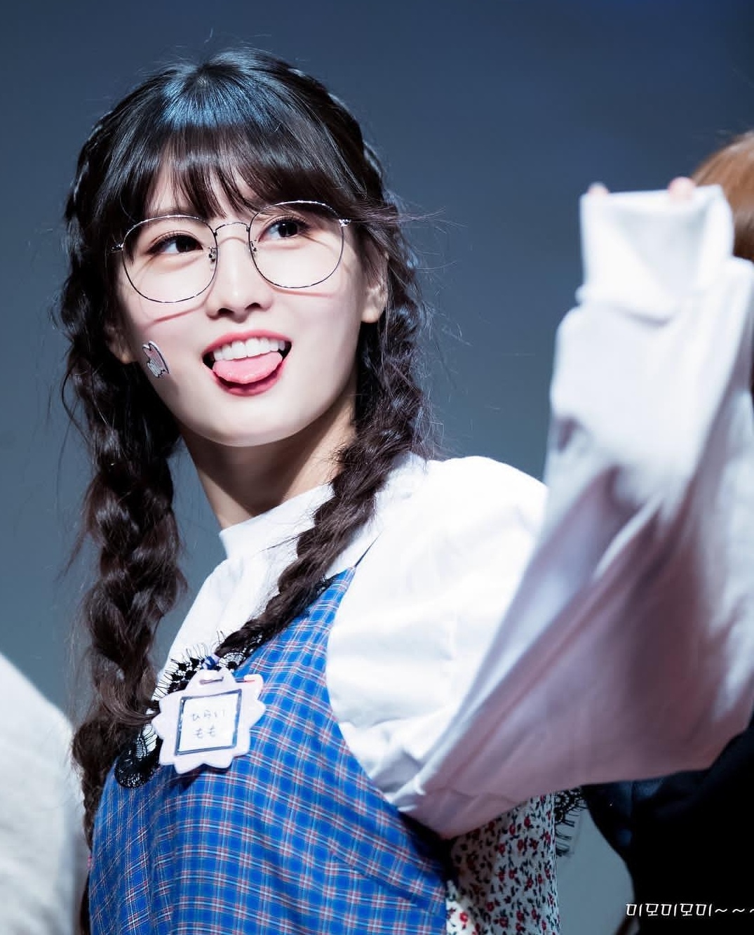 twice_momo