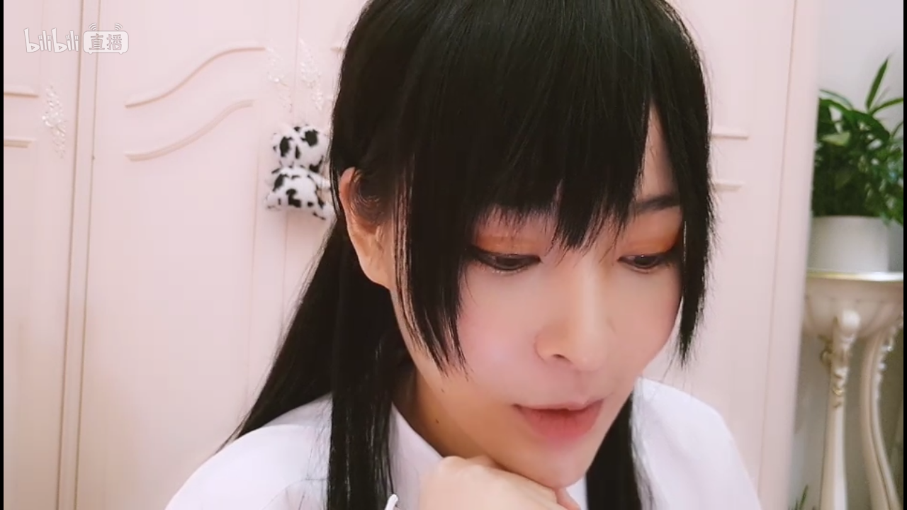 b站up主夙胤魔尊言生生cos孙璟