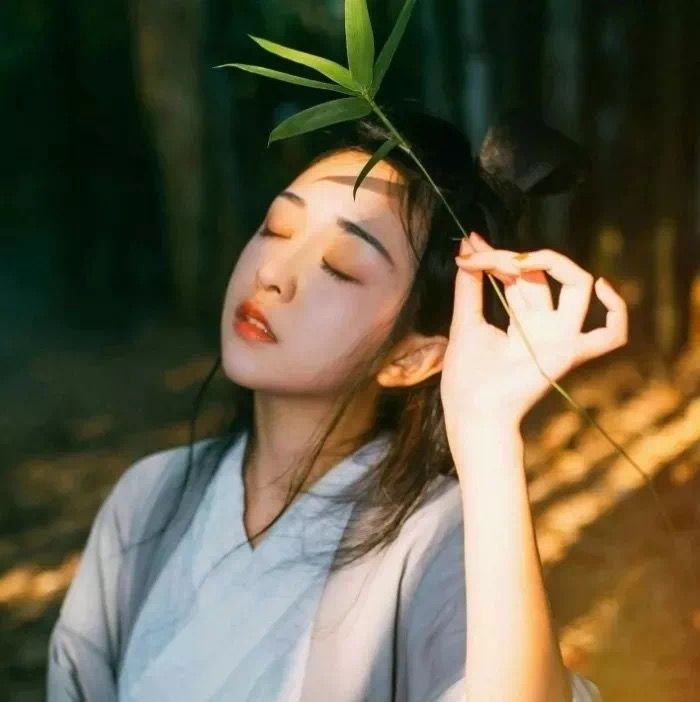古风头像.拿图自觉 .真人女