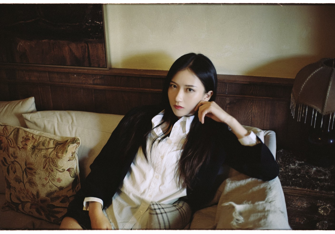 snh48吴哲晗 超级心水的黑西装写真