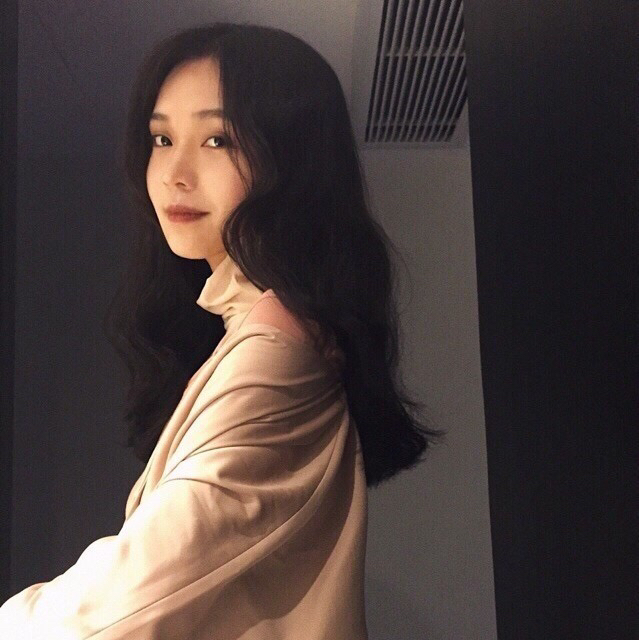 女头 眼睛 ins风 自截头像 女生 人像 背景图 部位