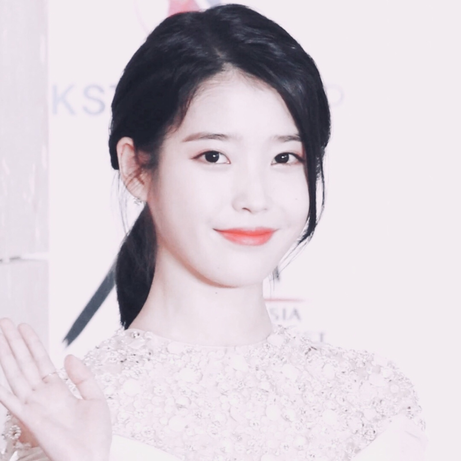 iu/李知恩/头像/拿图扣1by诗洛落 小落头像库q3175105499
