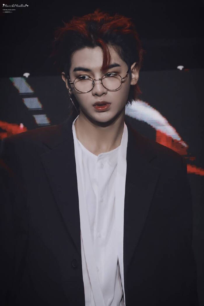 黄明昊 justin 帅!