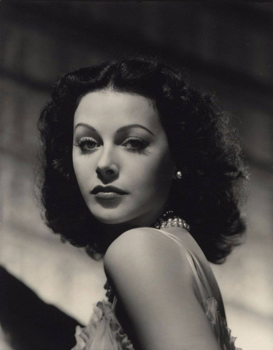 hedy lamarr in the heavenly body (1944)