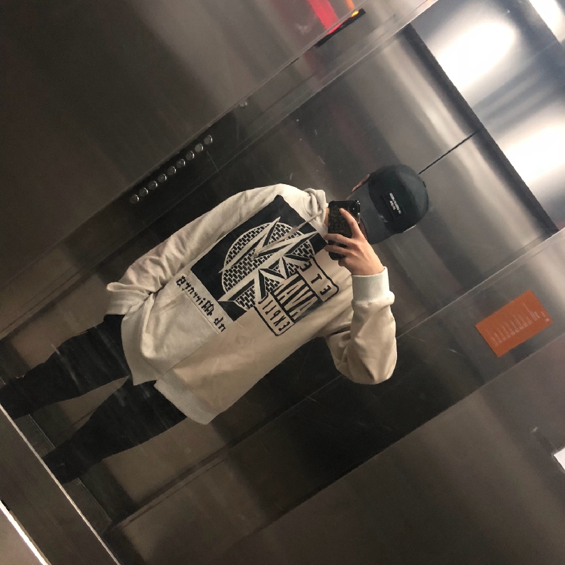 欲· 秦奋 · 头像