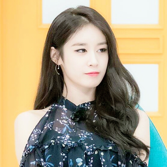 朴智妍头像 贵族仙女小妍