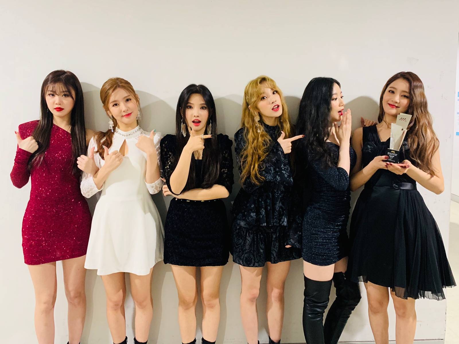 (g) i-dle