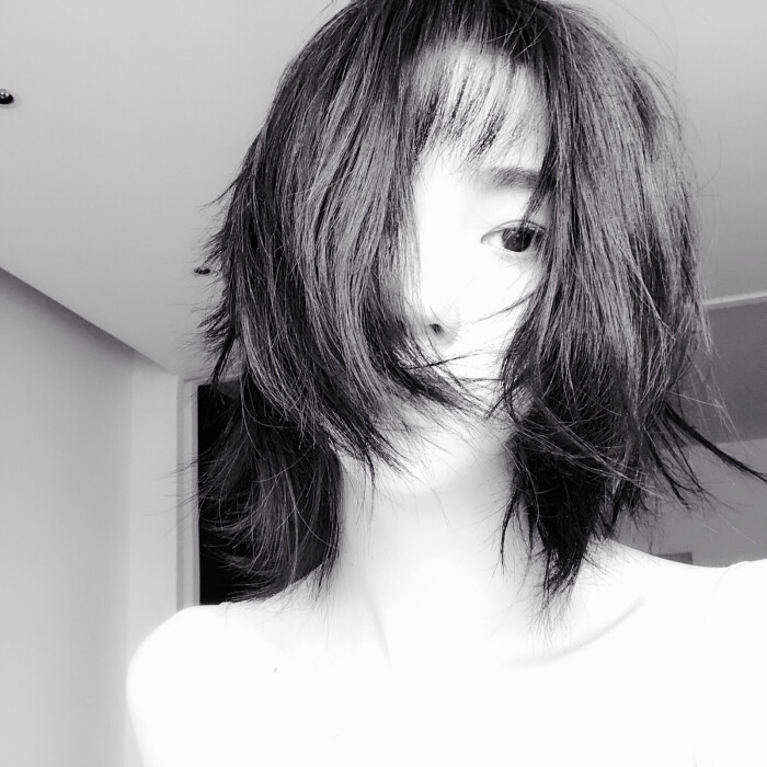 洝大人 黑白女头