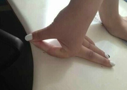 关于手指的那些高难度动作,你能做到几个?