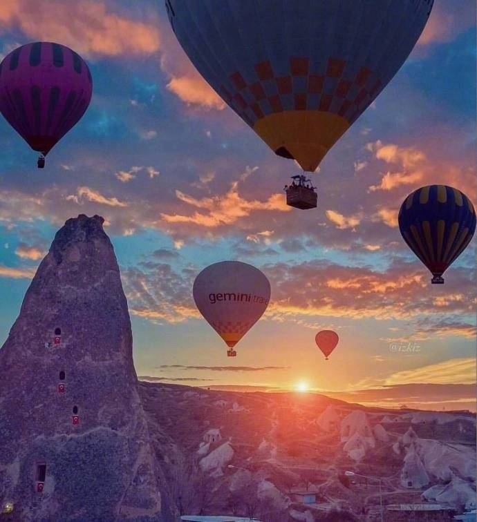 好想坐热气球环游世界啊,感觉好浪漫～早安呀.
