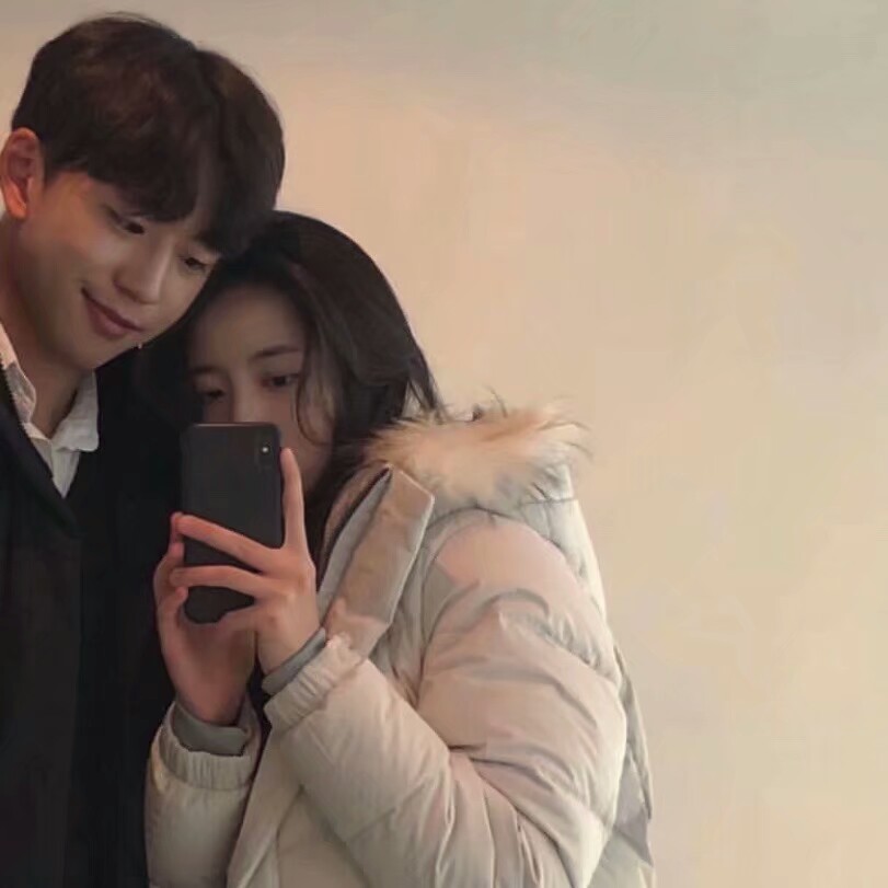 你永远不知道一个一见你就笑的女孩有多爱你