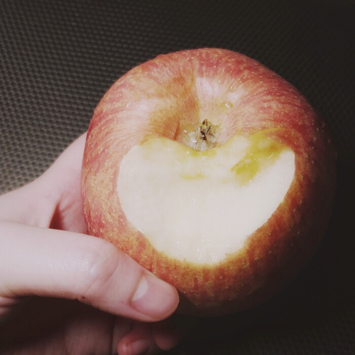 今日份的阳光/火龙果像朵花/以及吃个苹果都是爱你的形状[爱心](这句