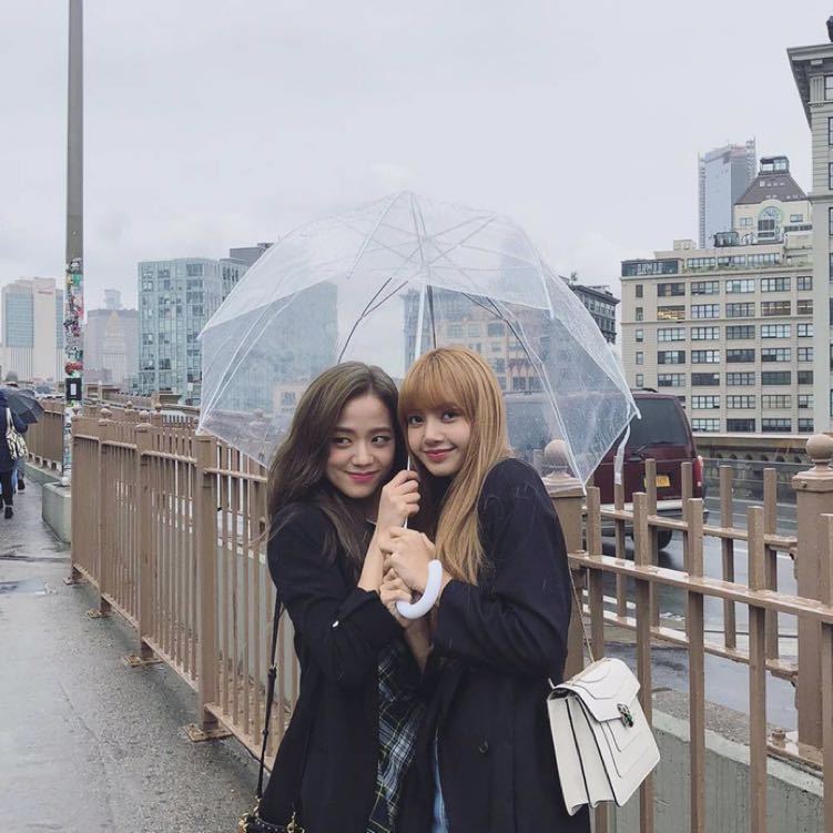 lisa/jisoo