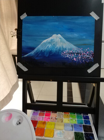 发布到  丙烯 图片评论 0条  收集   点赞  评论  日本富士山和樱花
