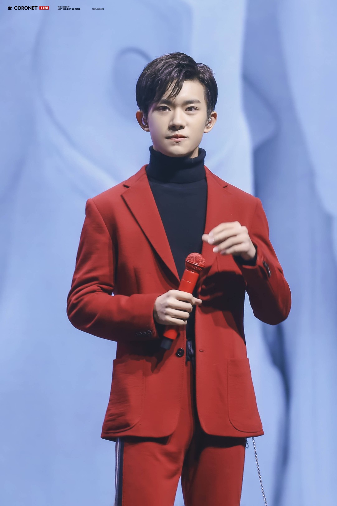 易烊千玺#tfboys 华为nova4手机新品发布会 华为nova全球代言人