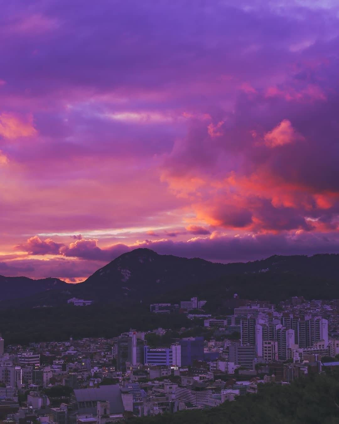 紫色天空背景图壁纸