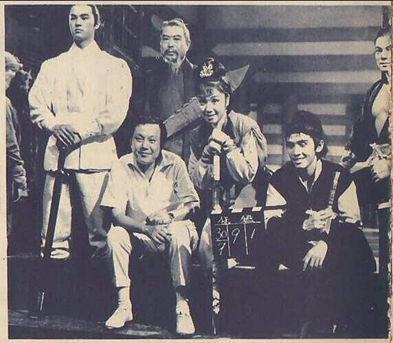 1969年邵氏《保镖》剧组狄龙,导演张彻,井淼,李菁,姜大卫,郑雷