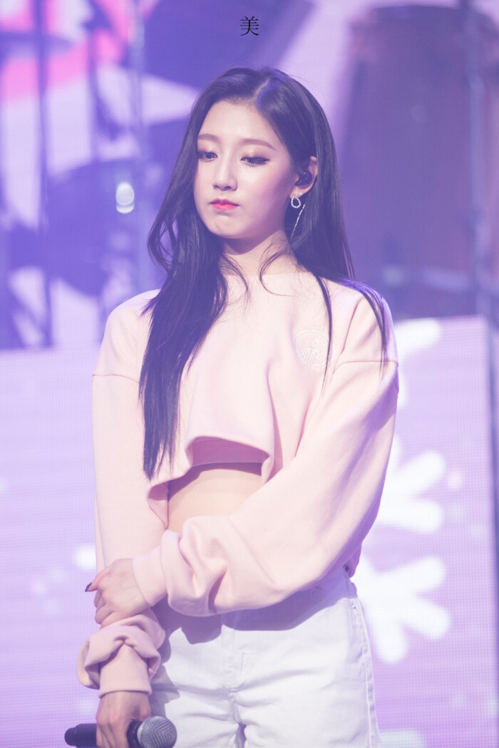 lovelyz 郑睿仁