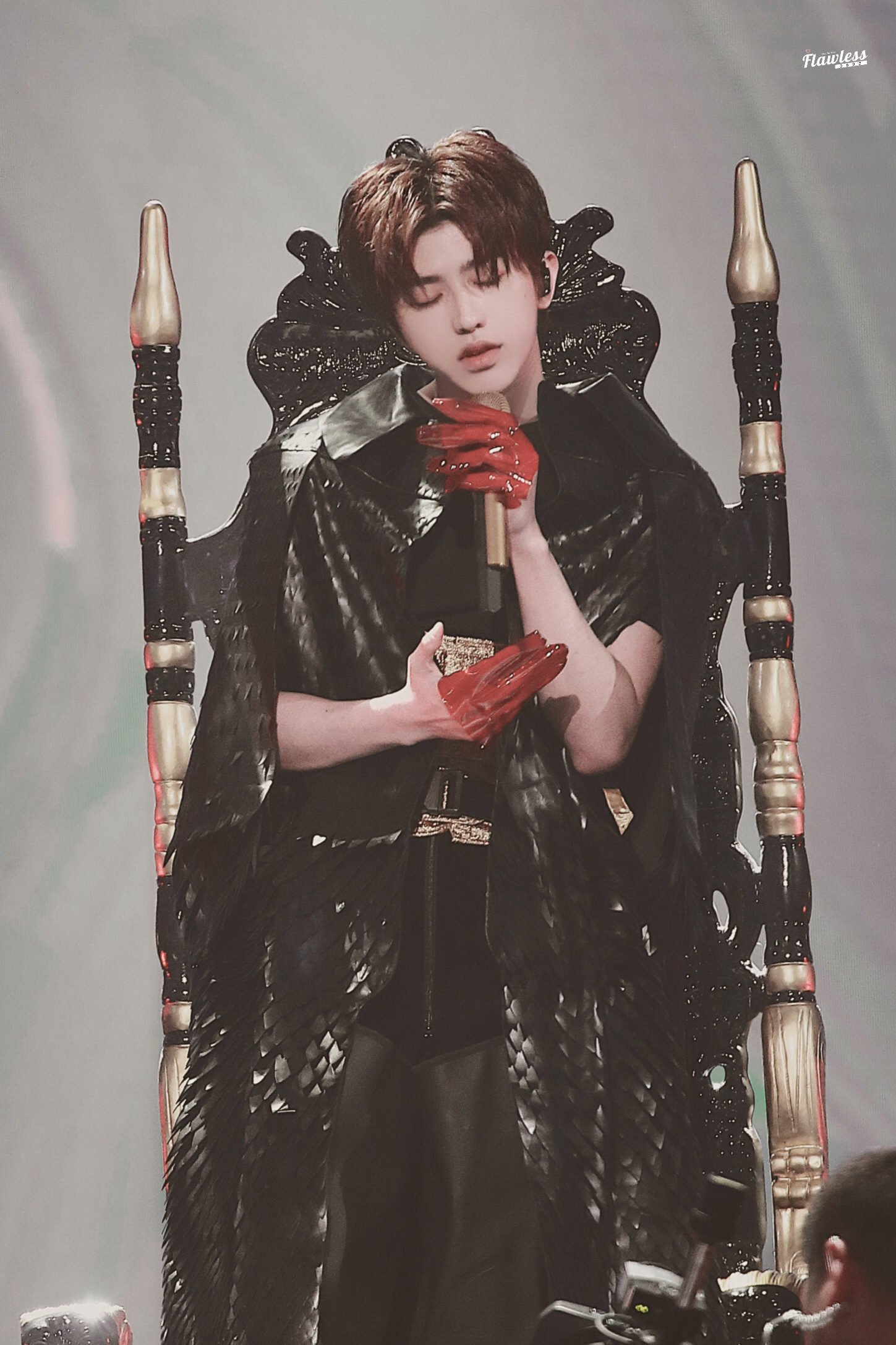 cr:flawless0802_蔡徐坤 20191231 2019东方卫视跨年演唱会《it"s you