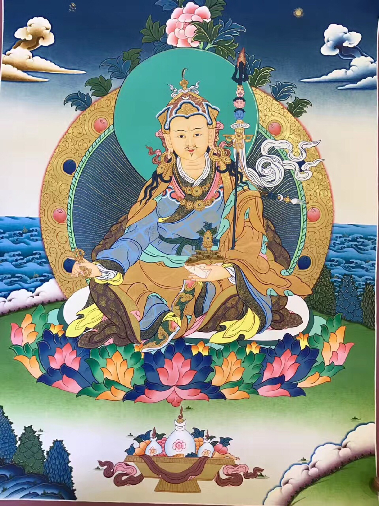 【莲花生大师唐卡】莲花生大师尊称:咕汝仁波切,是藏传佛教的开创者和