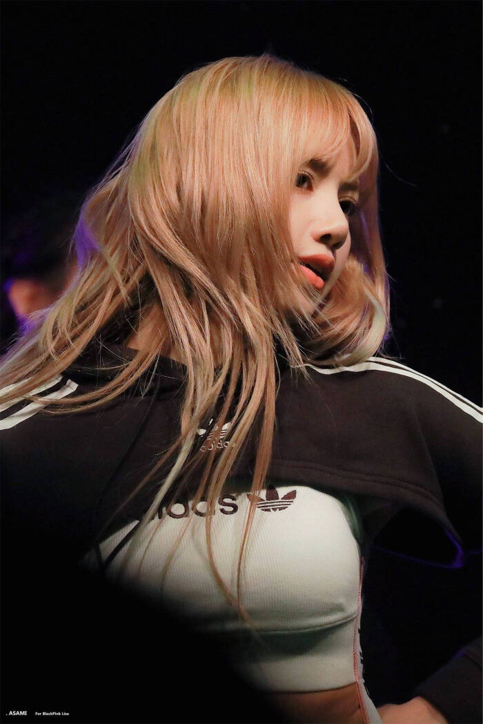 blackpink lisa