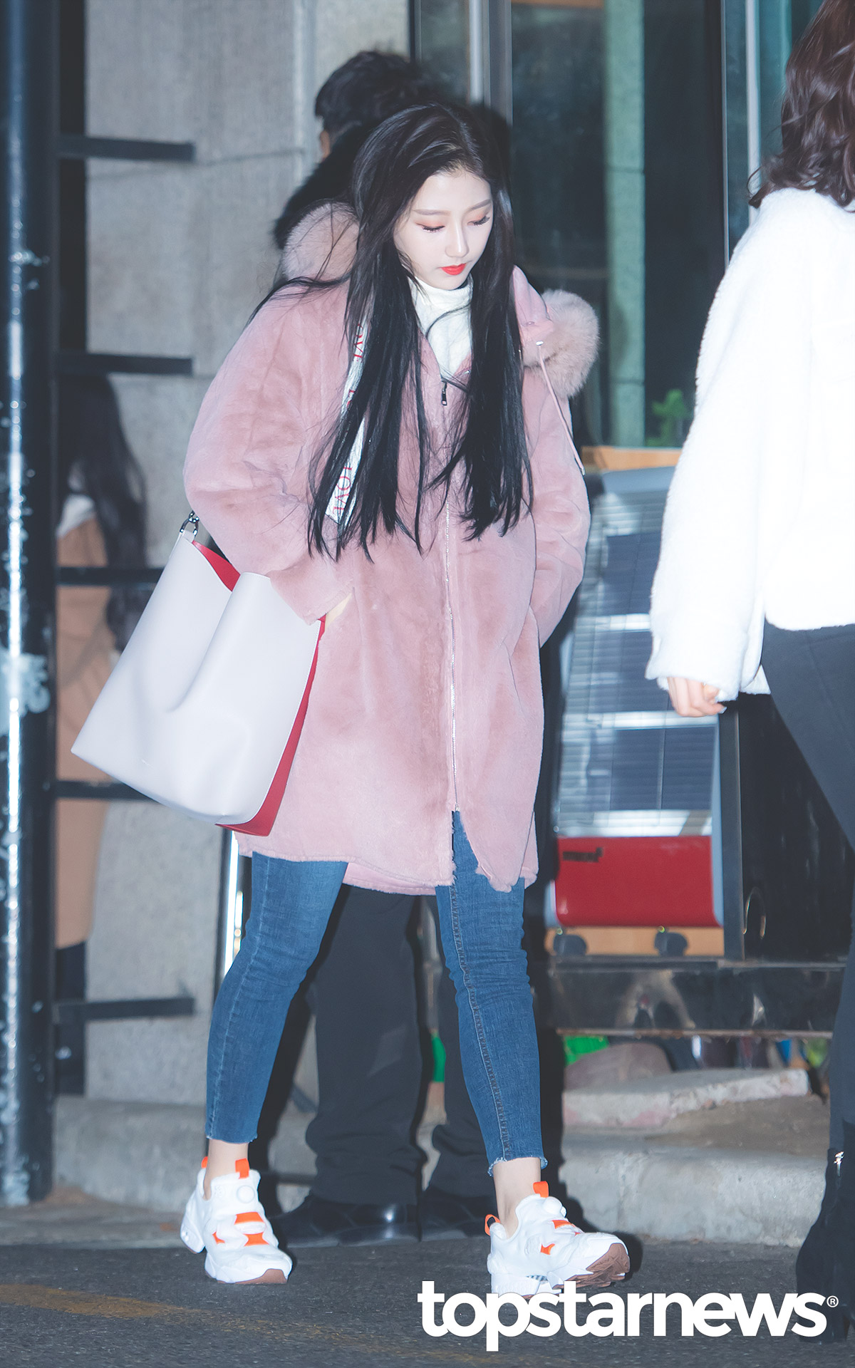 lovelyz 郑睿仁