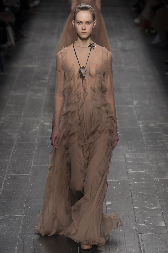 valentino 2016年秋冬虾拼:人人都是设计师圆服装设计师的品牌梦