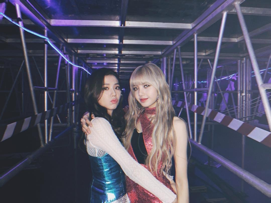 blackpink jisoo&lisa