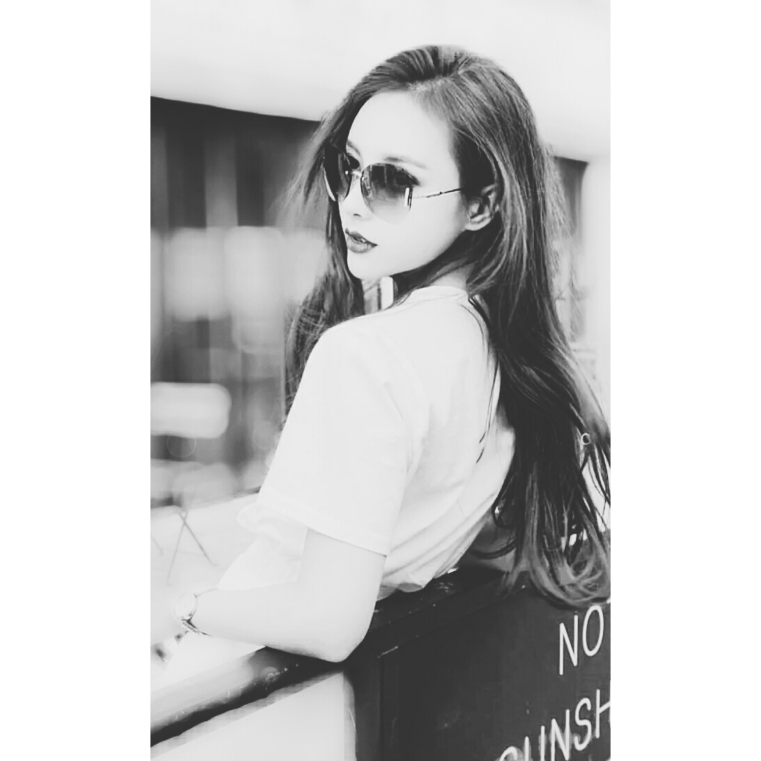 阿黎_ 白边 黑白 女头 酷酷的女头