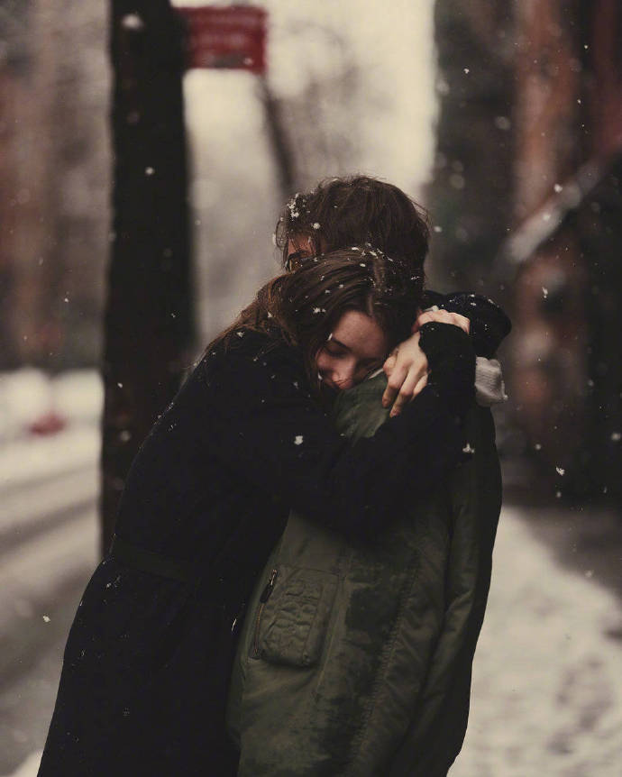 雪中情侣我想去看你 然后拥抱你